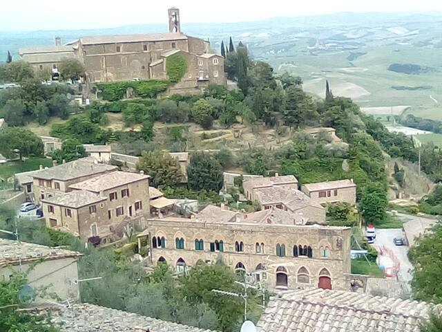 蒙达奇诺 (Montalcino)的民宿