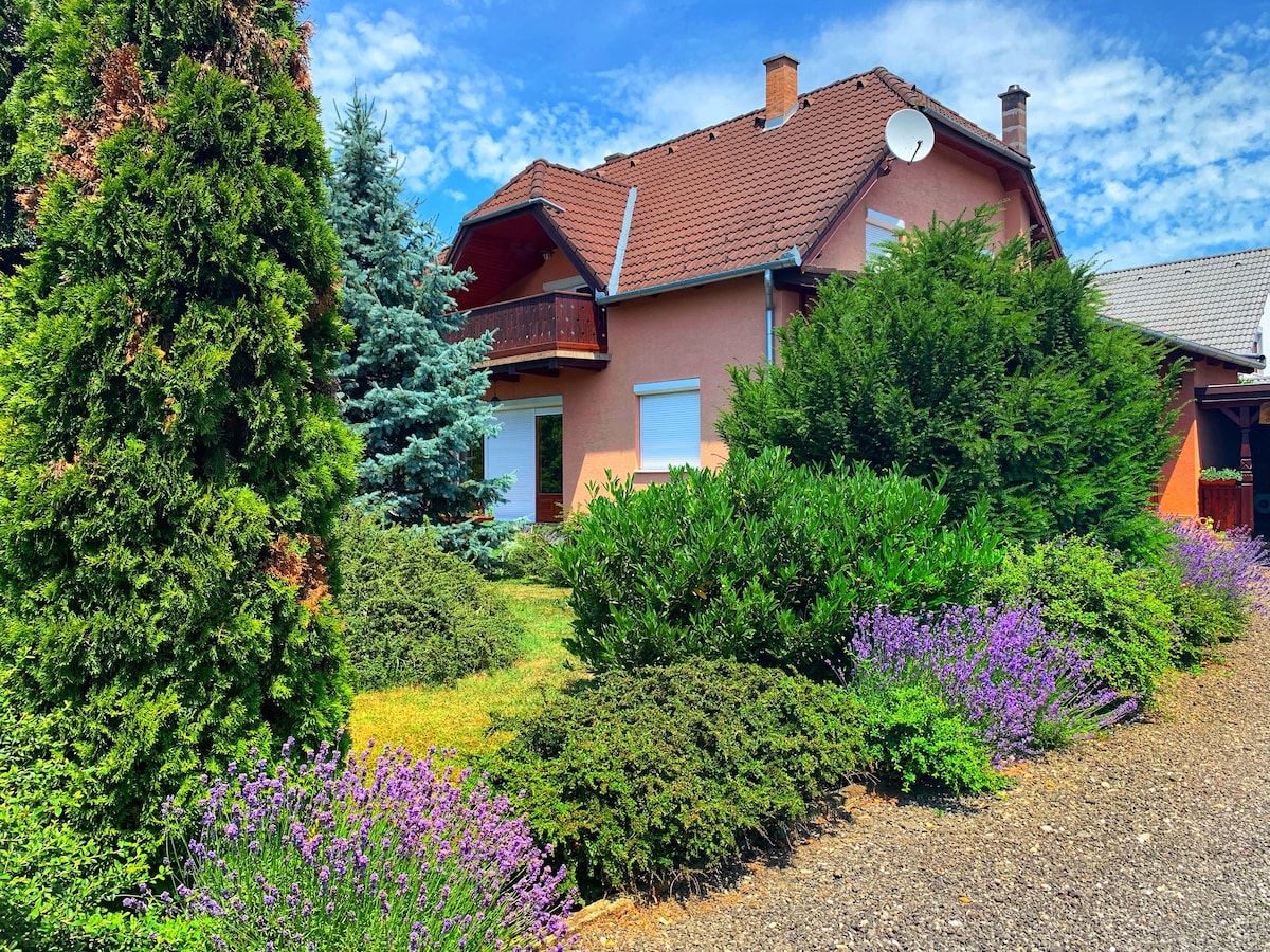 Enikő Guesthouse