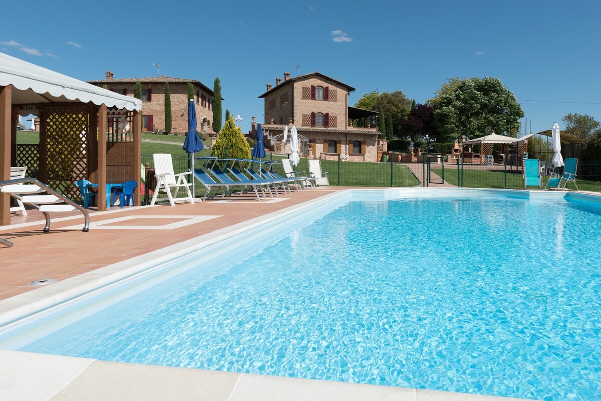 Exclusive Villa 18px panoramic swimming pool, park