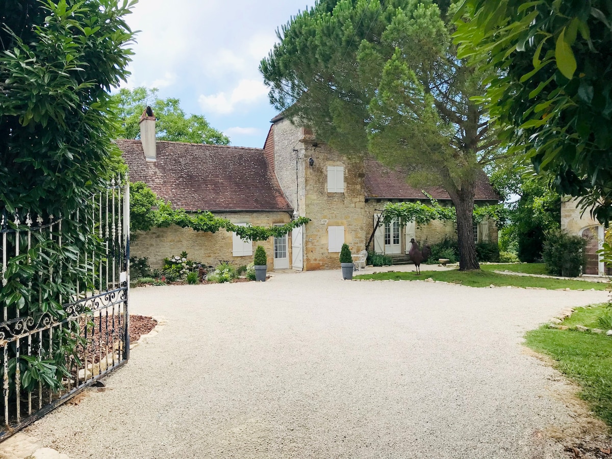 Gîte avec piscine  - Vallée de Dordogne