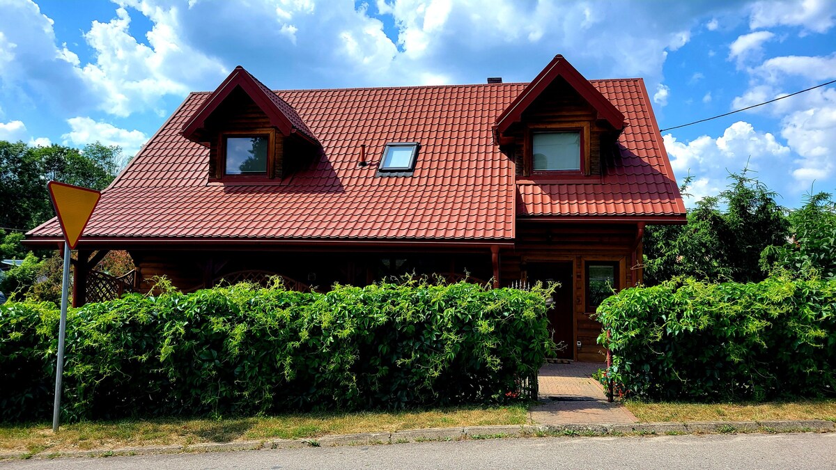 Cheerful 5-bedroom cottage in Podlasie