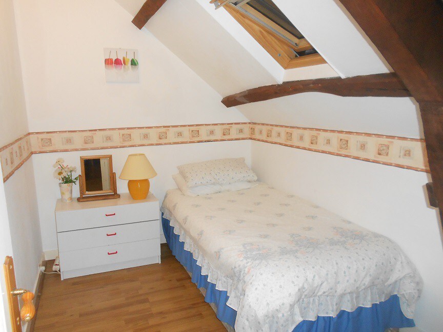 Character 3 bedrom gite with shared heated pool