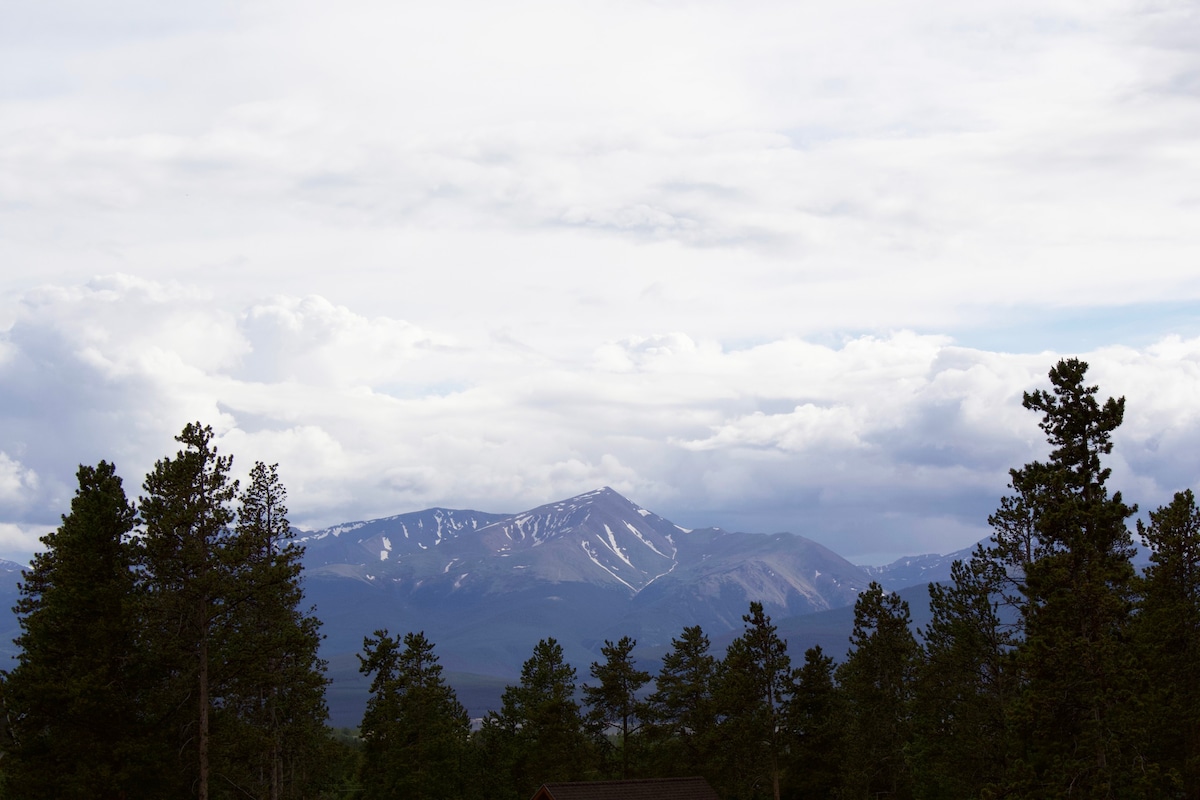 无与伦比的山地小屋、热水浴缸、山景