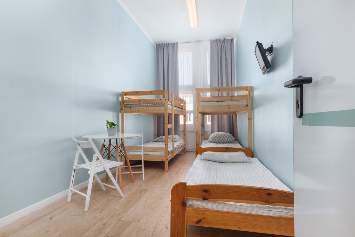 Moon Hostel - Five-Bed Room