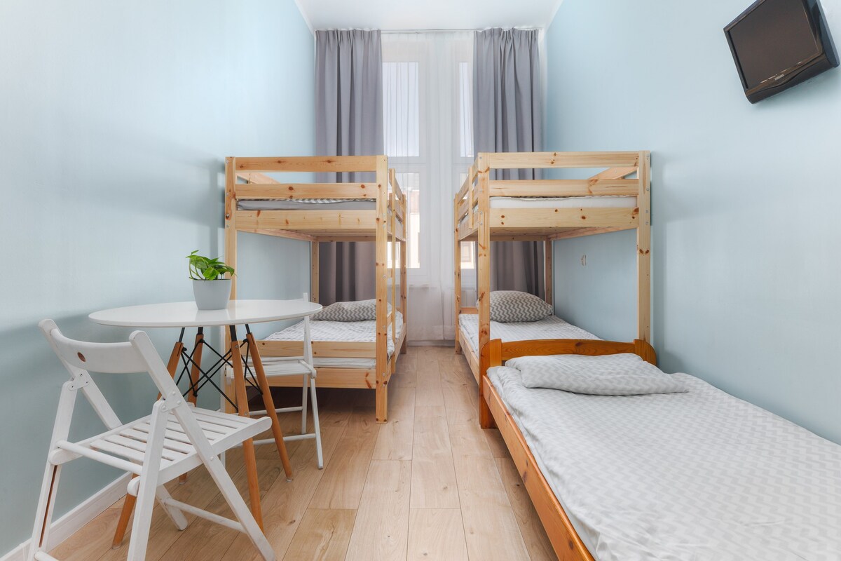 Moon Hostel - Five-Bed Room