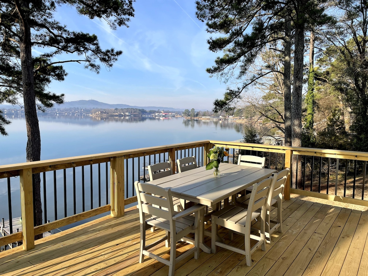 Family lake home; private dock+fire pit+kayaks