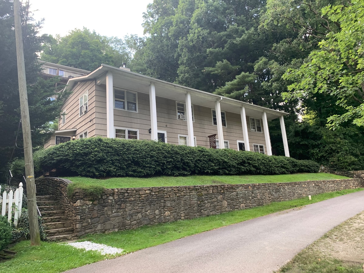 The Landing at Lake Junaluska -超级可爱的公寓！