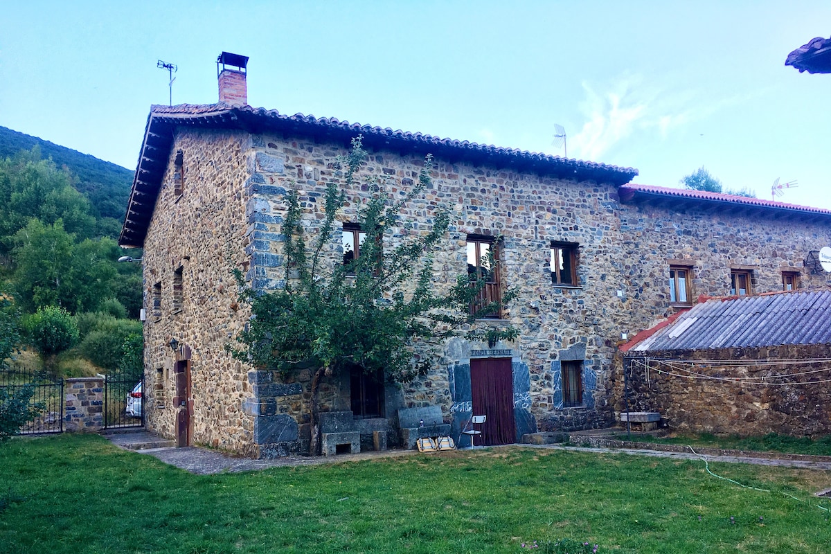 Pleasant rural house fountains Carrionas CR 34/397