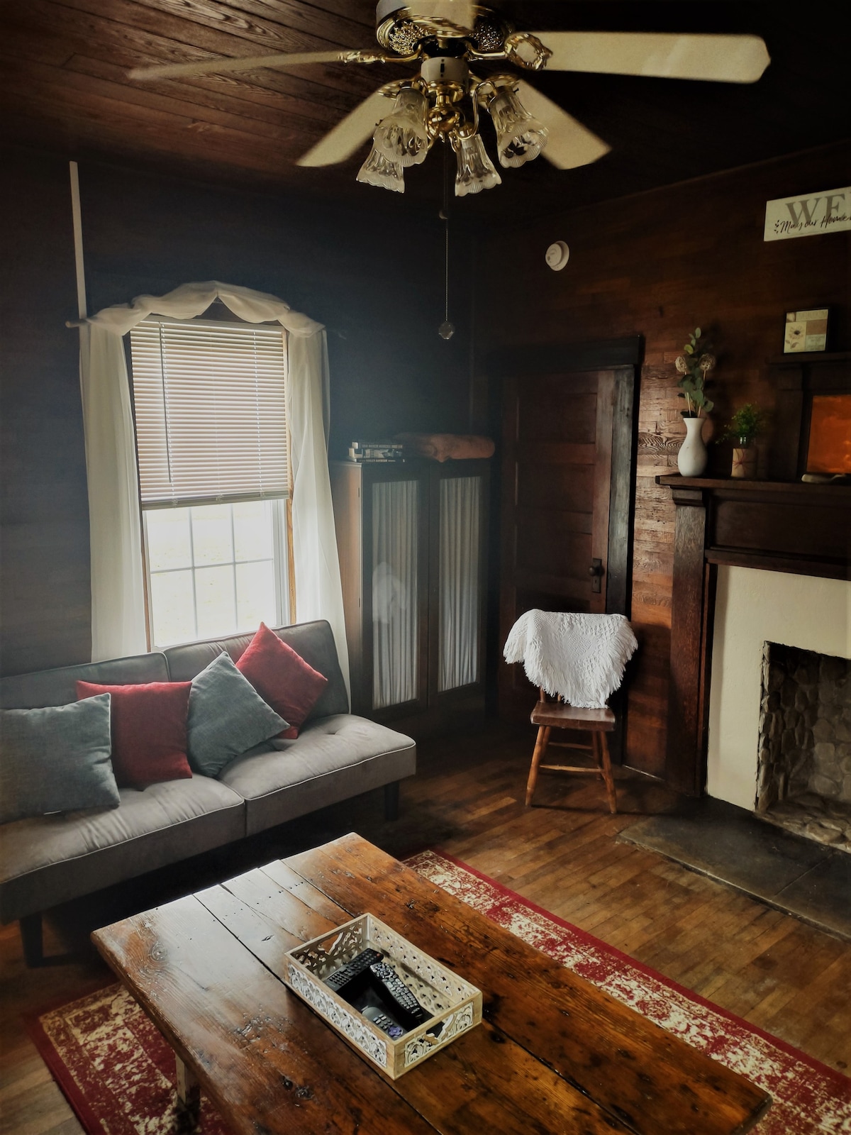 位于维吉纳山脉的舒适双卧室小木屋