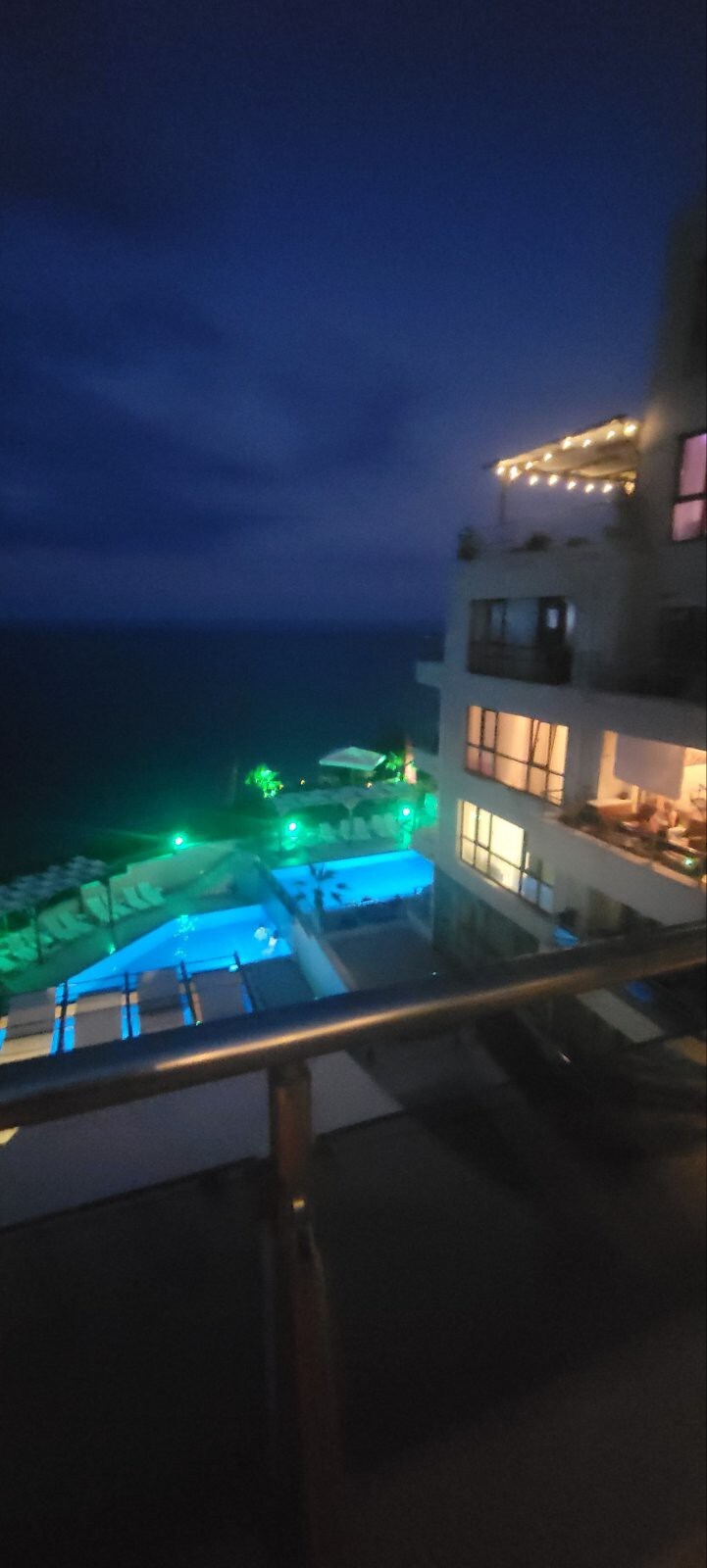 Byala- 1st line,on the beach,big balcony +WI-FI