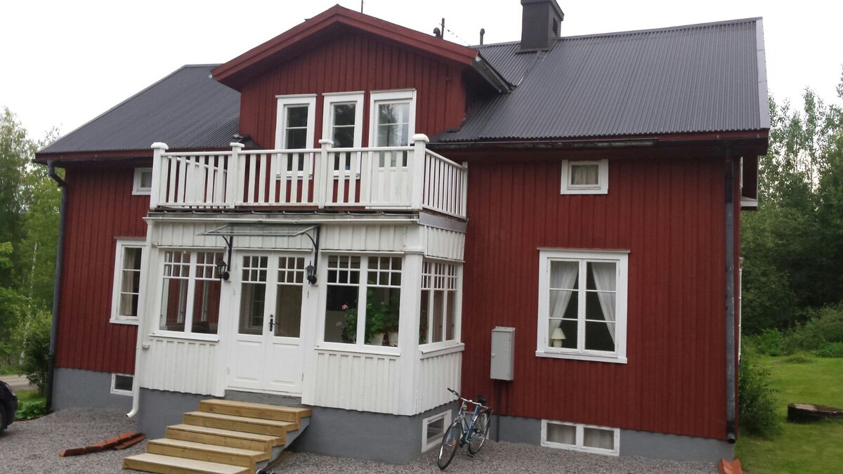 familiehuis 8 pp Varmland met sauna en glasvezel