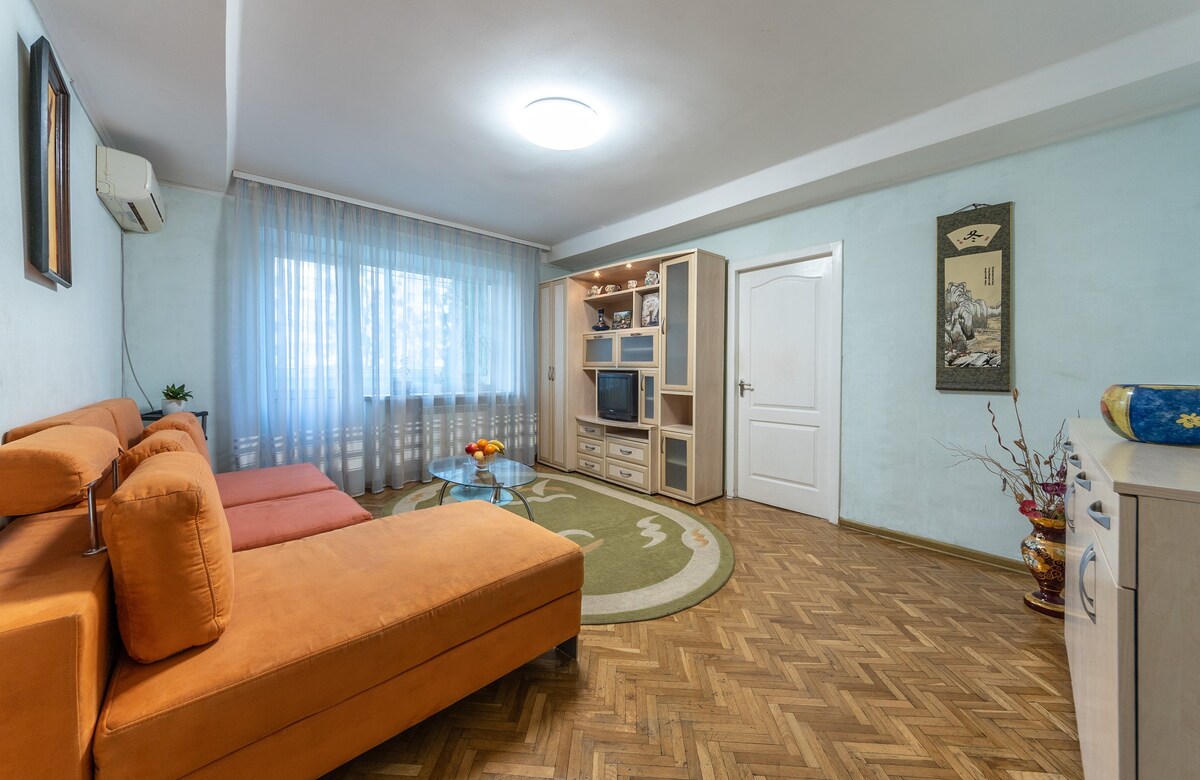 Rusanovskaya堤岸上的舒适公寓