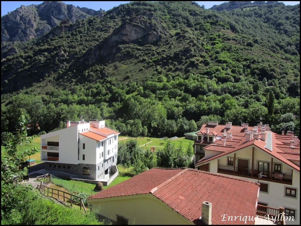 波拉德索波尔公寓（ Apartment in Pola de Somiedo ）