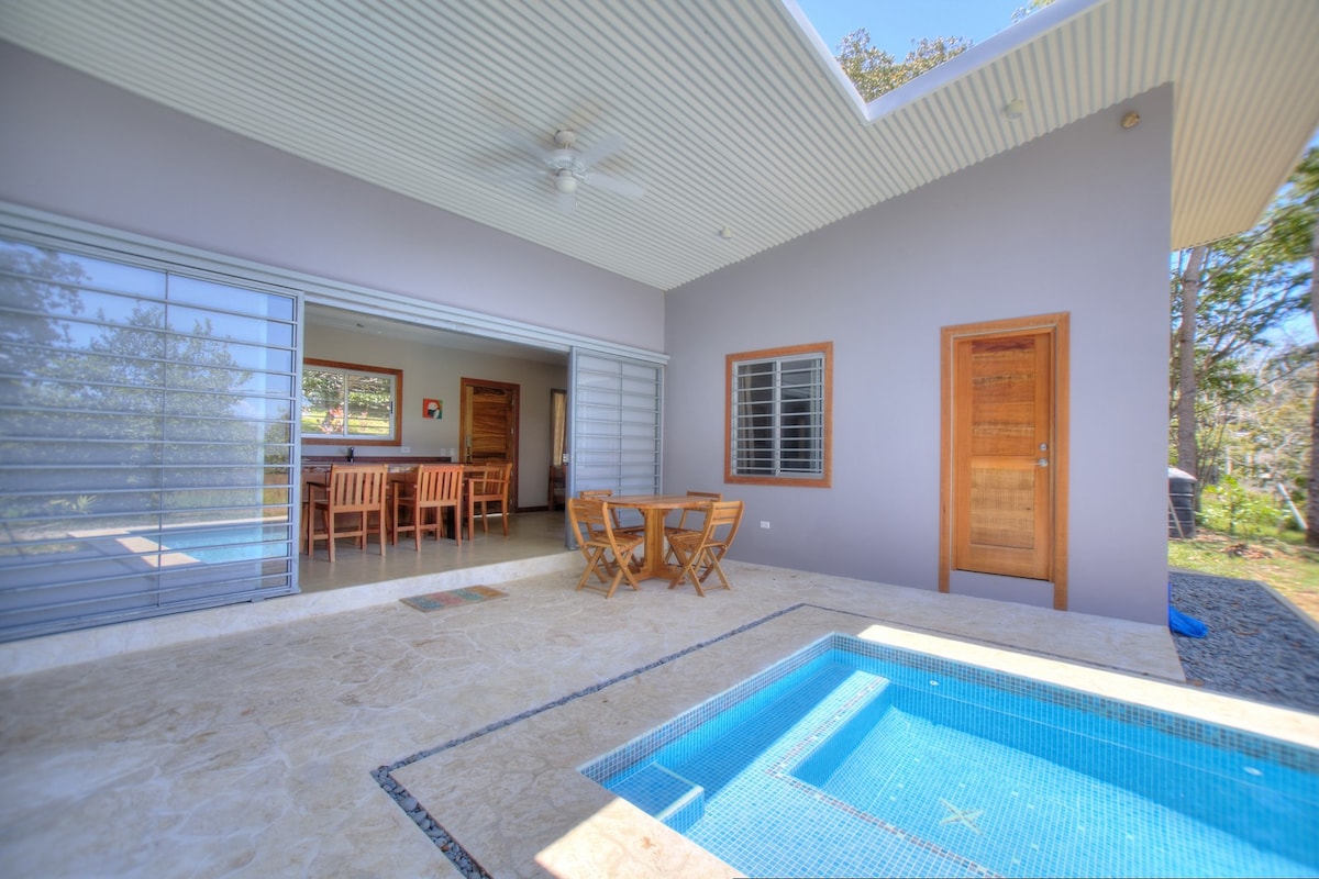 Cheerful 3BR Villa with Pool