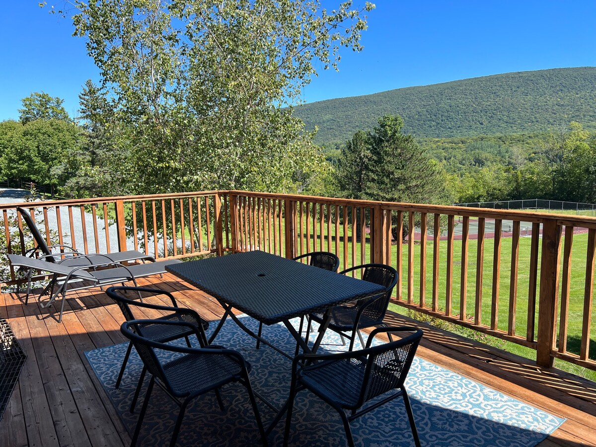 Beautiful 5 Bedroom in the heart of Manchester, VT