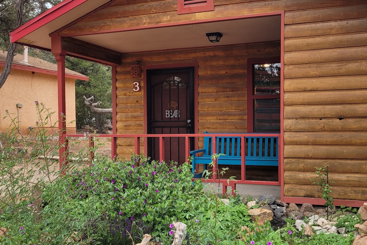 Great Location, Scenery, nearby hiking! Cabin #3