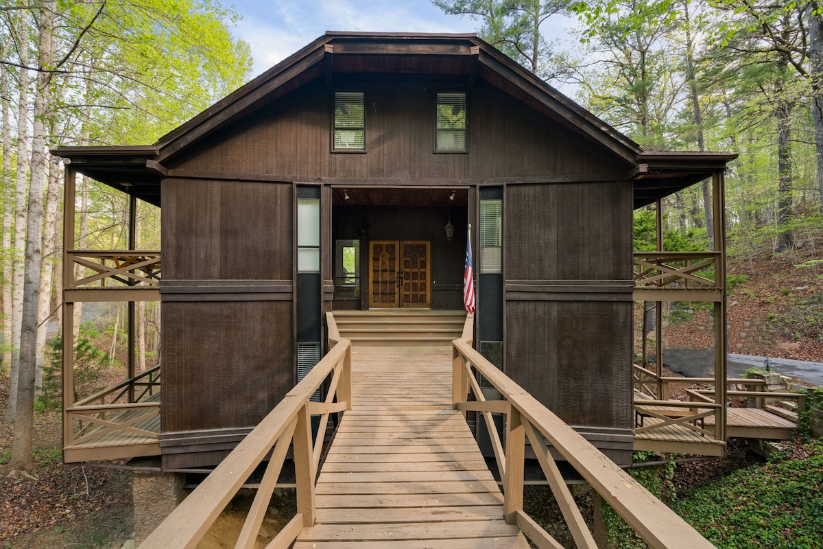 House over The Pond w/ Game Rooms, Views