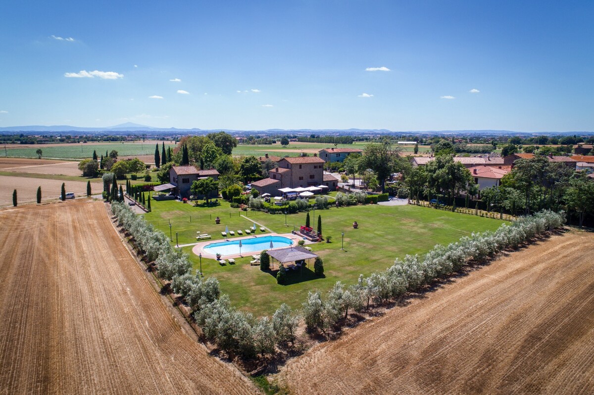 Villa I Pagliai, Ristorante, Piscina e Colazione