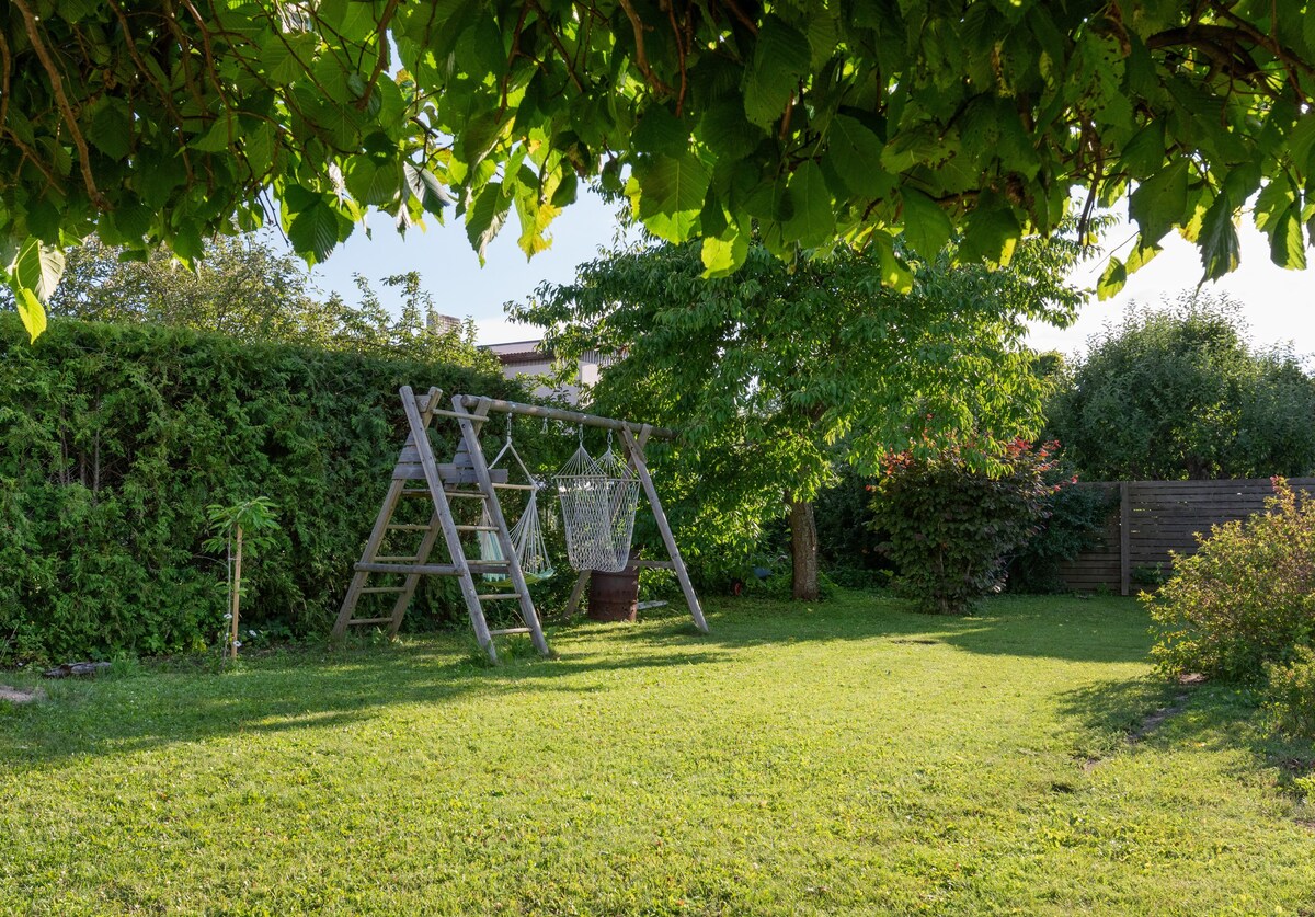 安静怡人、温馨舒适的小屋，带大门廊