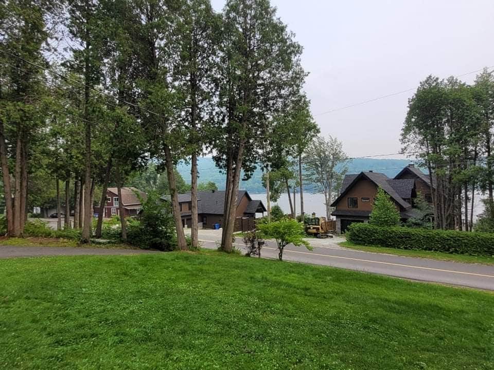 平房/度假木屋，可欣赏威廉湖（ Lake William 6 ）的湖景