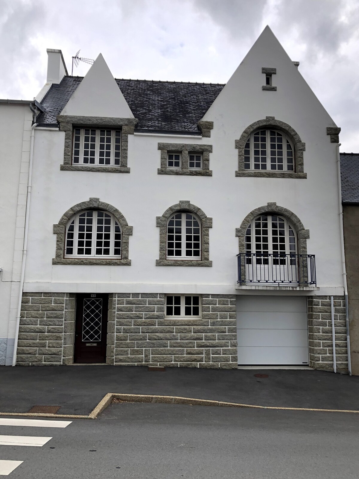 Town center house in the heart of the Finistère.