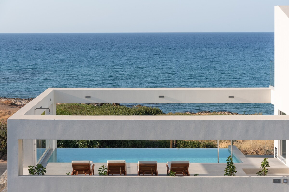 Zen Sea Luxury Villa, an Iconic Escape