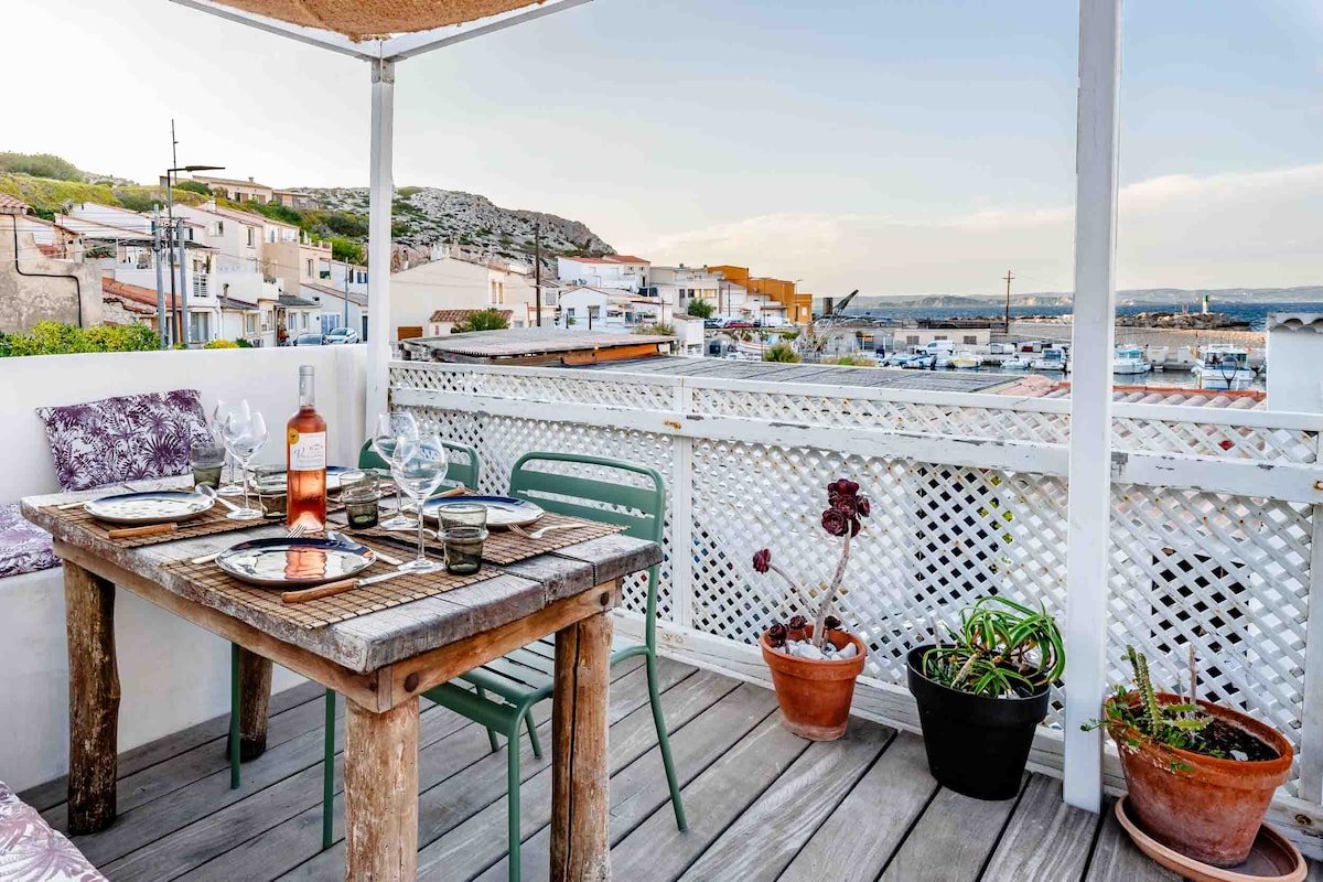 Maison Bleue, vue mer, roof top au cœur des Goudes