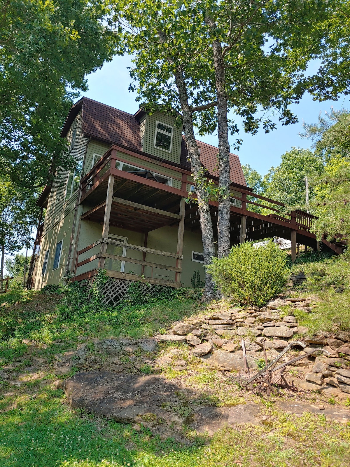 Quiet Lake House with Awesome View.