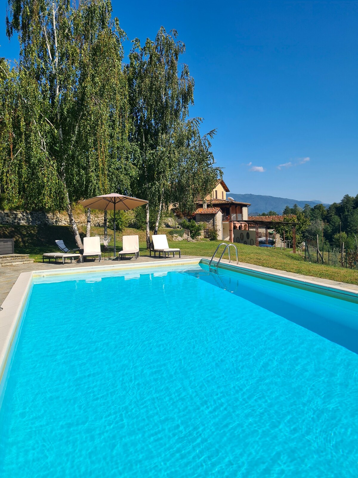 Castello - Vineyard Villa with Private Pool