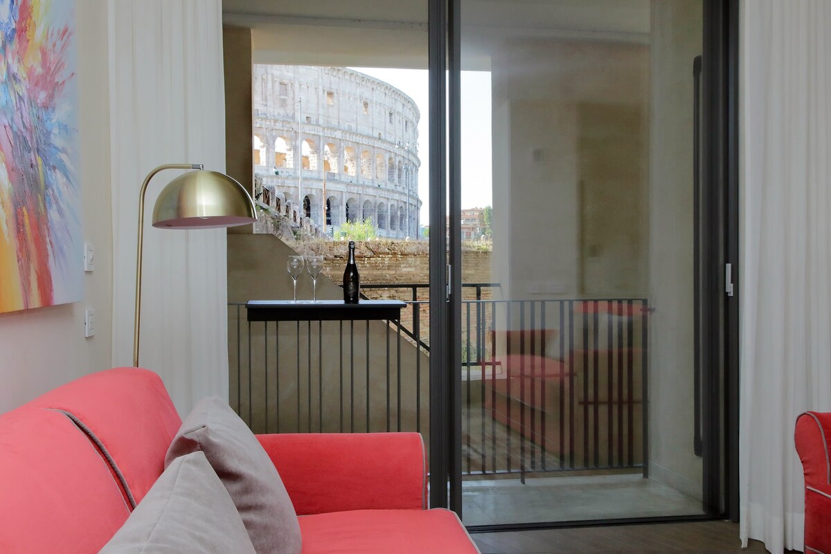 Luxury Domus Colosseum View Apartment 2