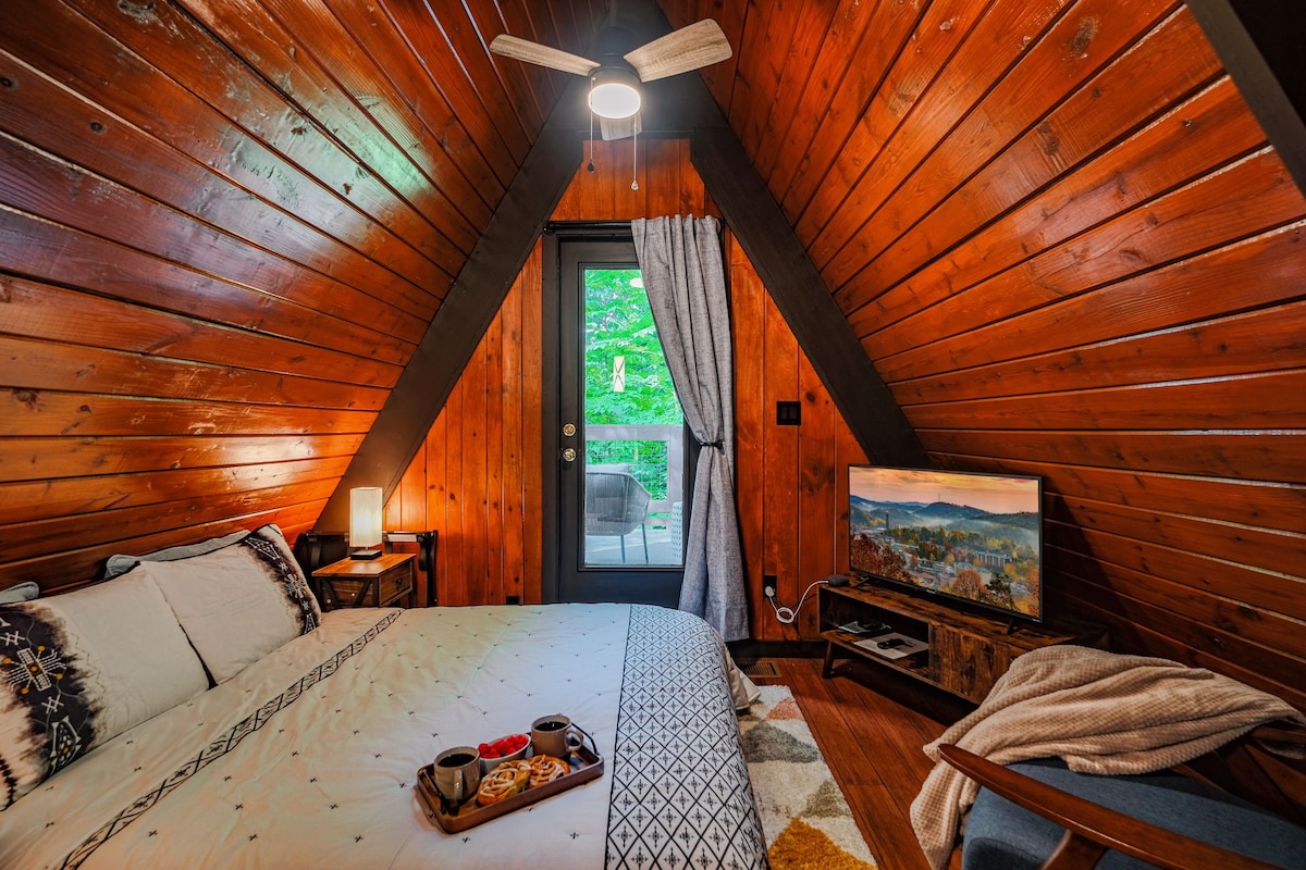 🙋🏻 The Yay Chalet ✨ A-Frame in ♥ the Gatlinburg
