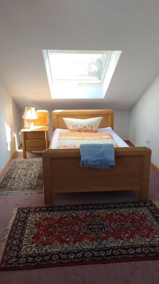 新斯海姆（ Sinsheim ）的一个房间，可供2人入住
