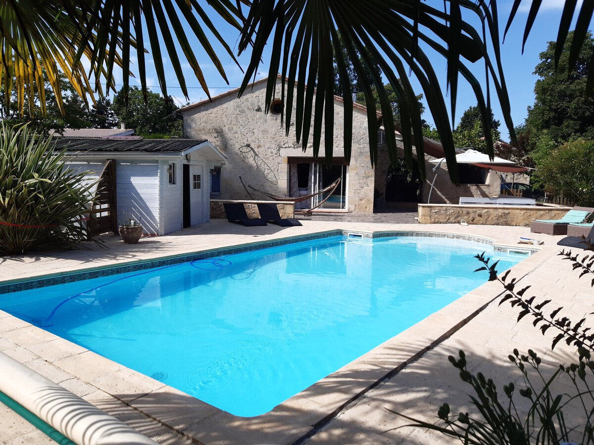 Maison de charme climatisée avec piscine