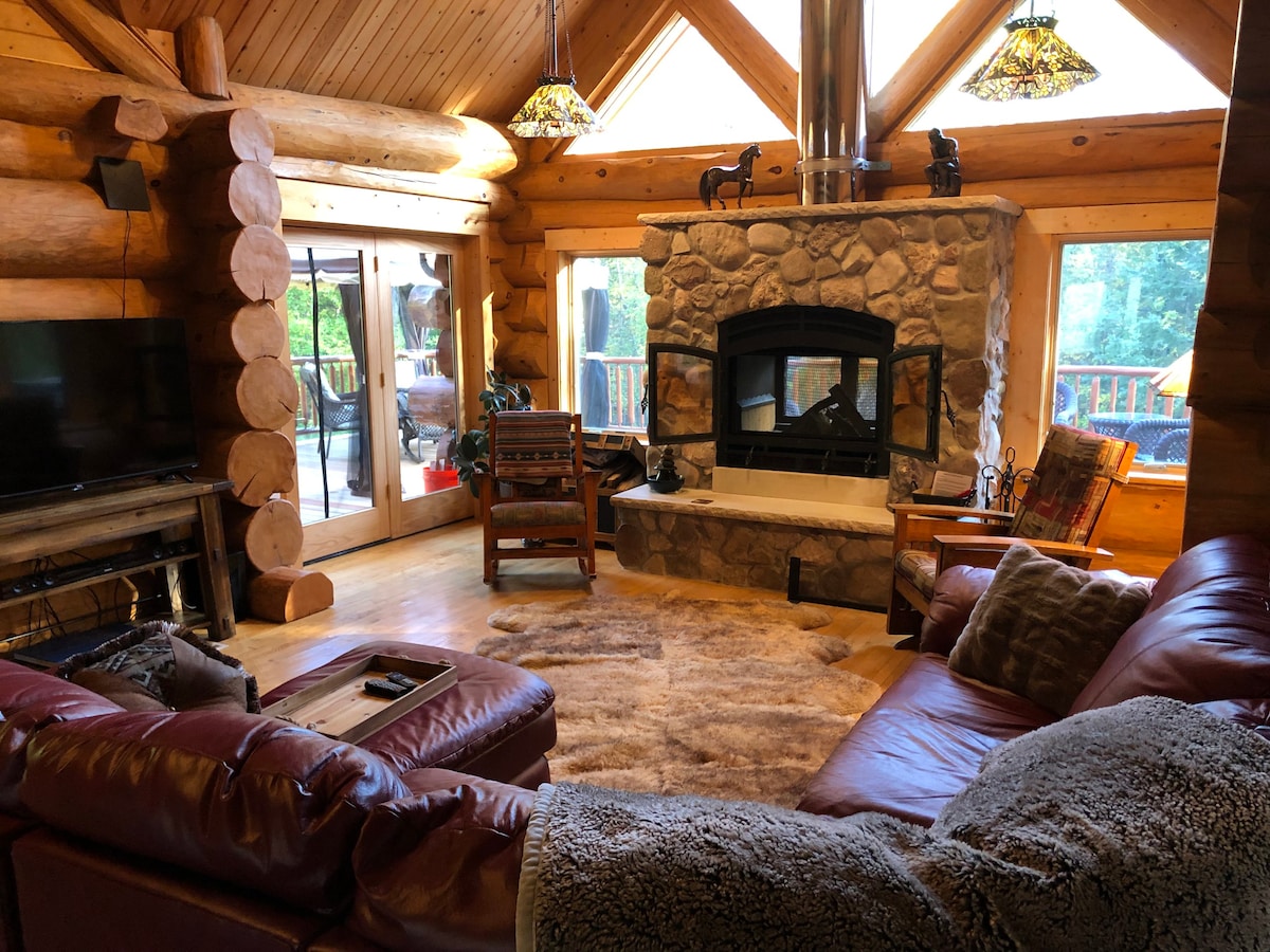 The Birch King Suite at Superior Gateway Lodge