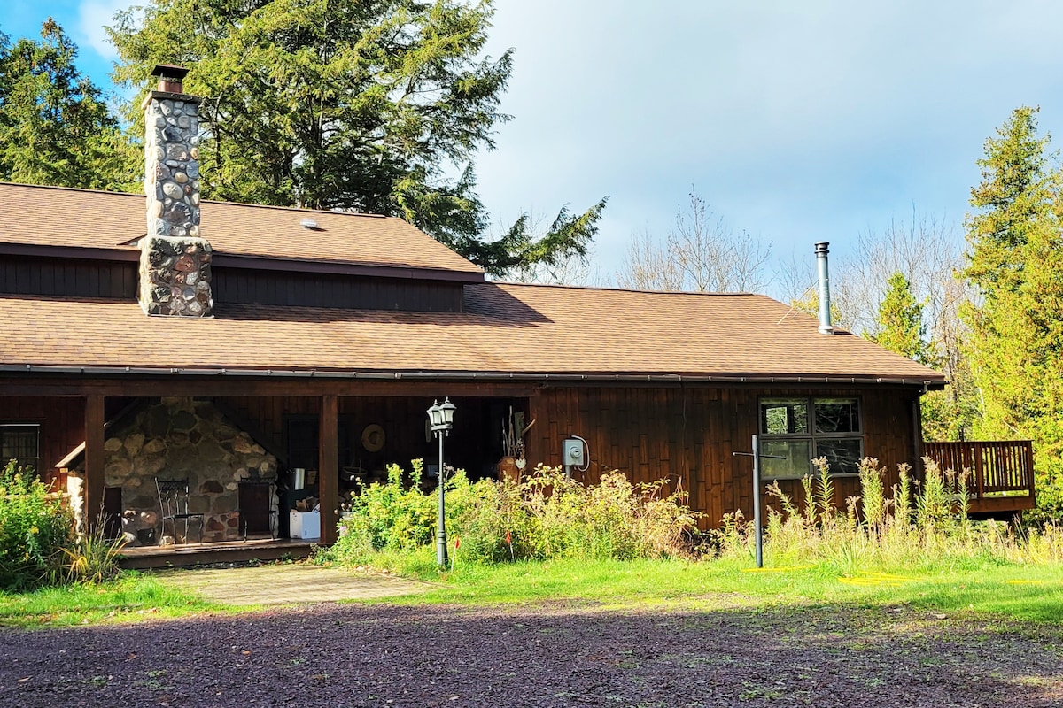 Cloud Mountain Hermitage ： Lakeshore、Woods、Sauna