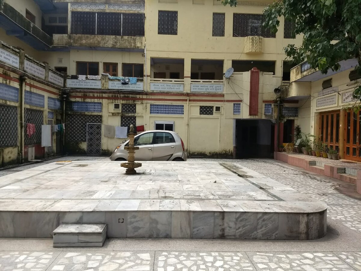Bhajan Ashram- Rishikesh独立房间、卫生间