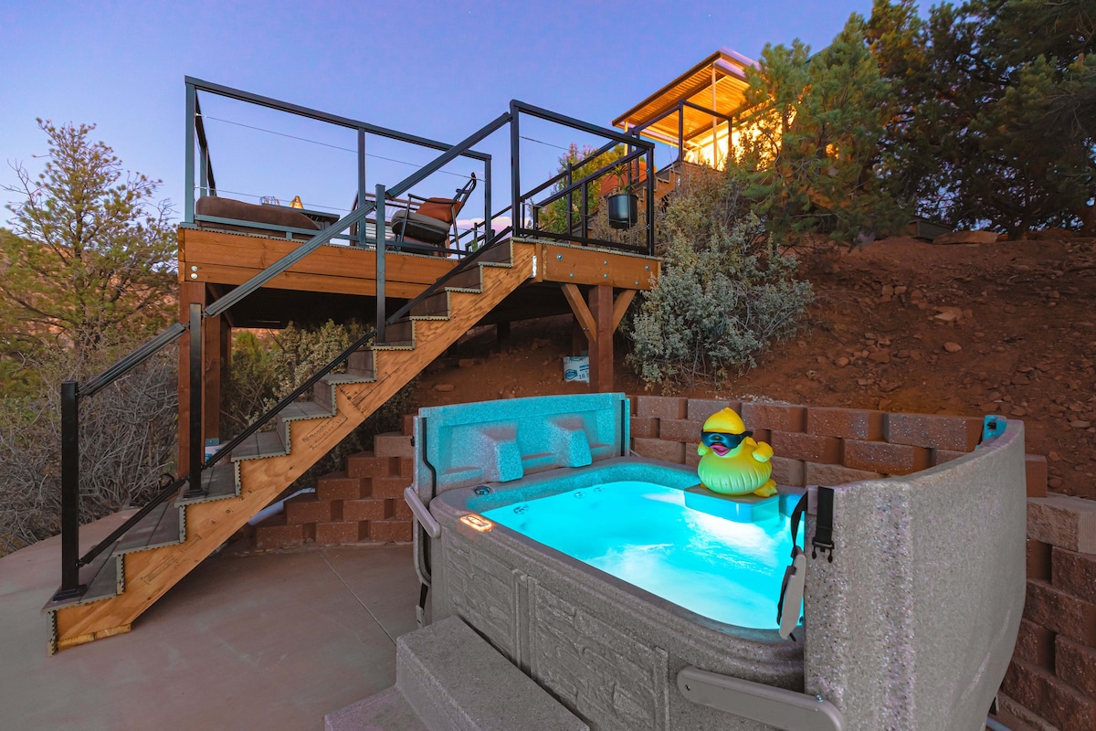 Zion EcoCabin: Private Hot Tub, Zion Canyon Views