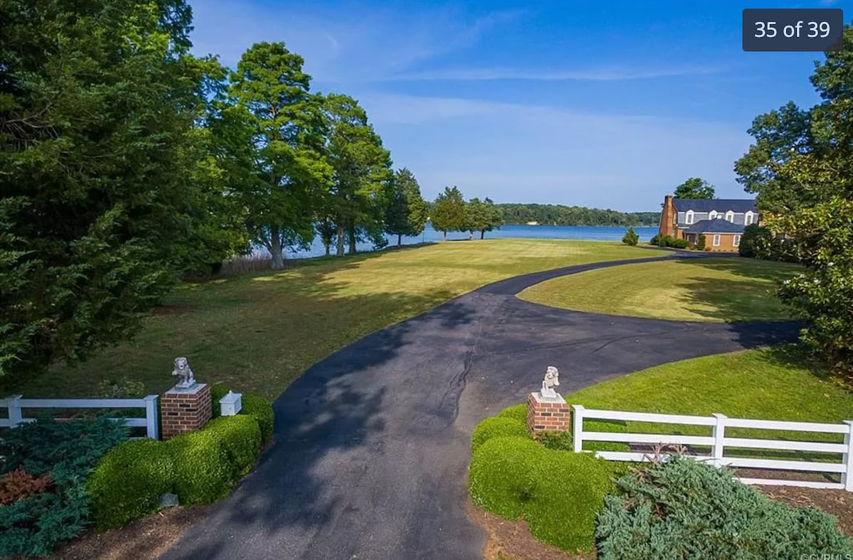 Willow Point Waterfront Home