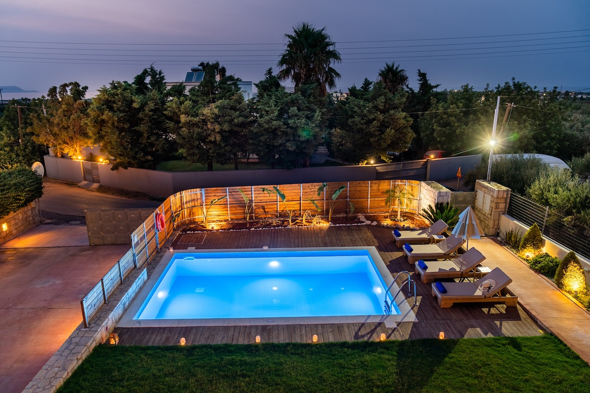 Filema Luxury Villa with Private Pool