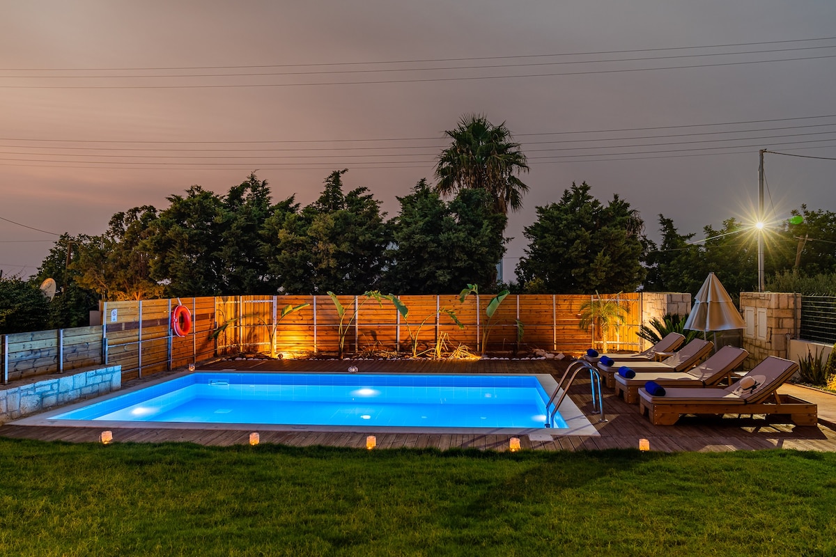 Filema Luxury Villa with Private Pool