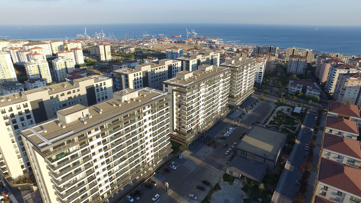 AZUR MARMARA公寓，家具齐全，可出租，靠近西伊斯坦布尔码头