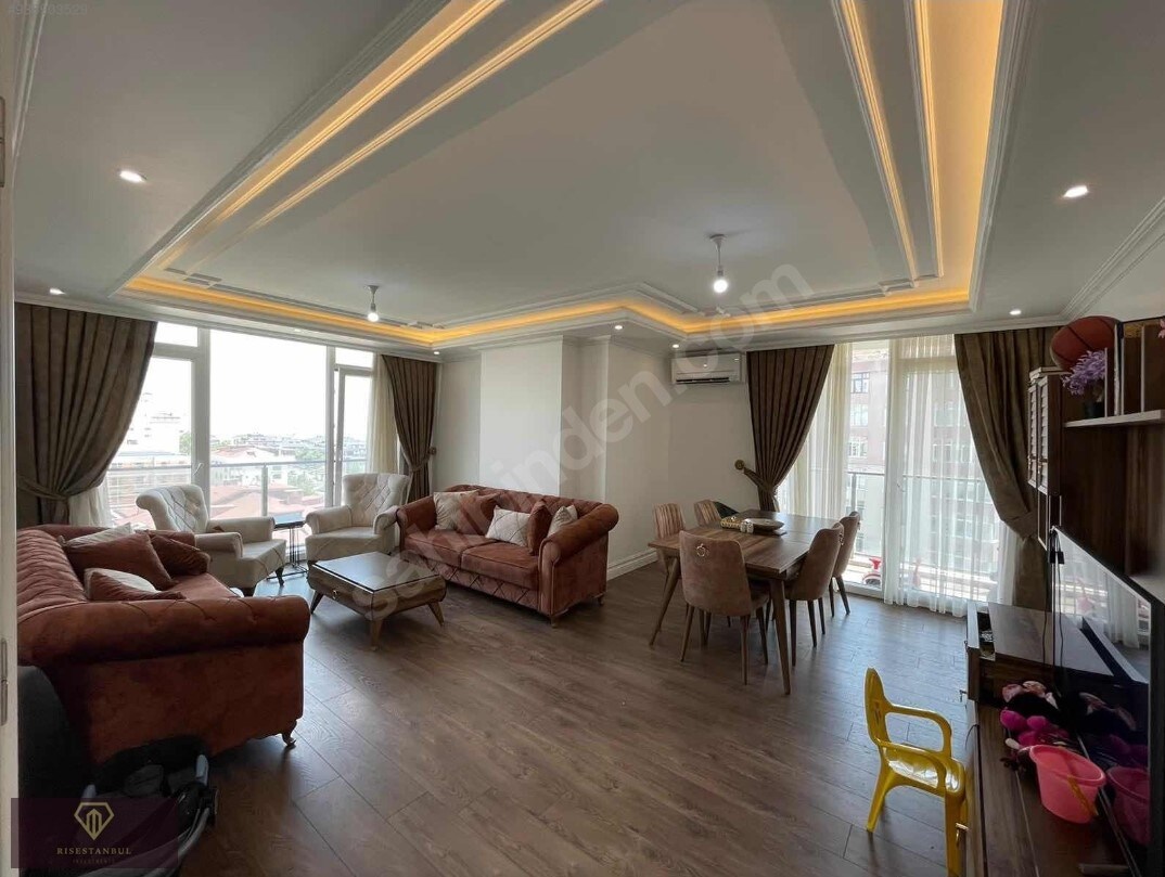 AZUR MARMARA公寓，家具齐全，可出租，靠近西伊斯坦布尔码头