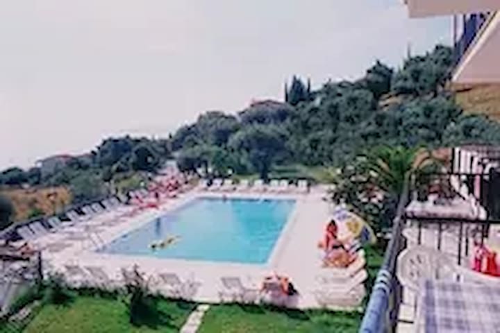 Benitses, Corfu的民宿