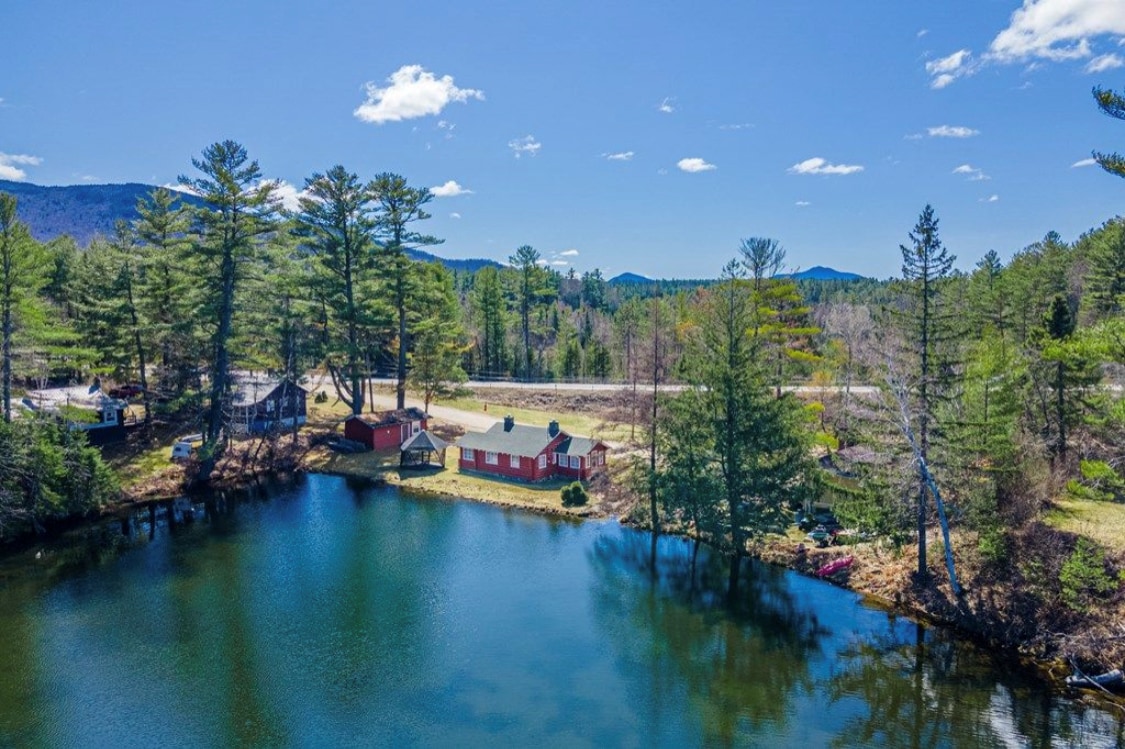 Water's Edge Log Cabin