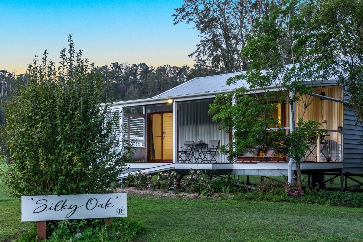 「Silky Oak」Creekside Cabin (Ripples on the Creek)