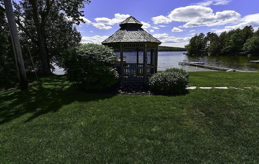 Beachfront Lakehouse- Weekly Discounts Available