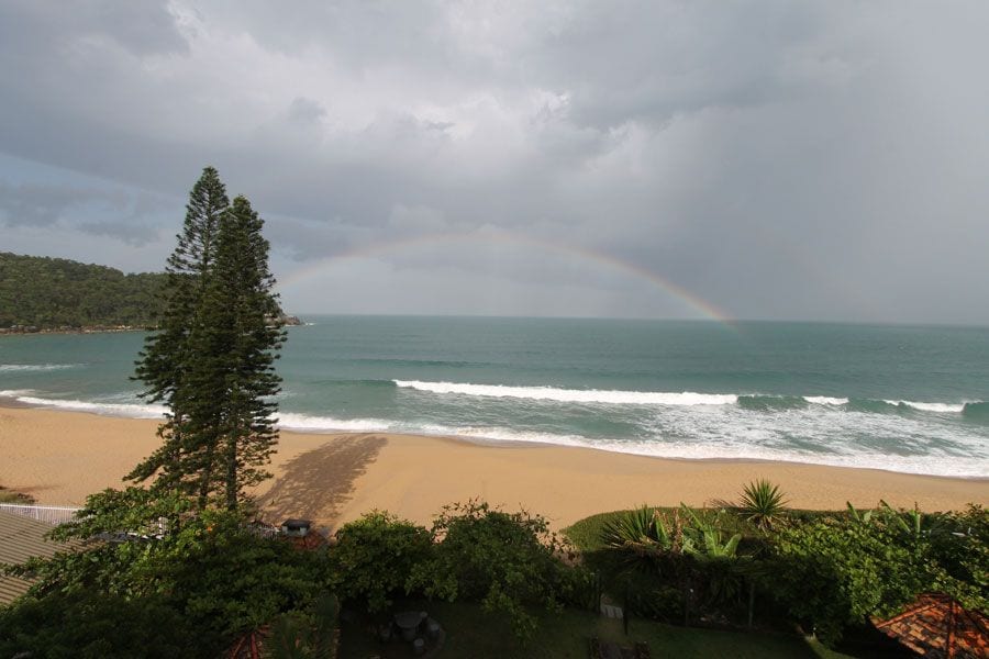 Ap frente mar praia paradisíaca