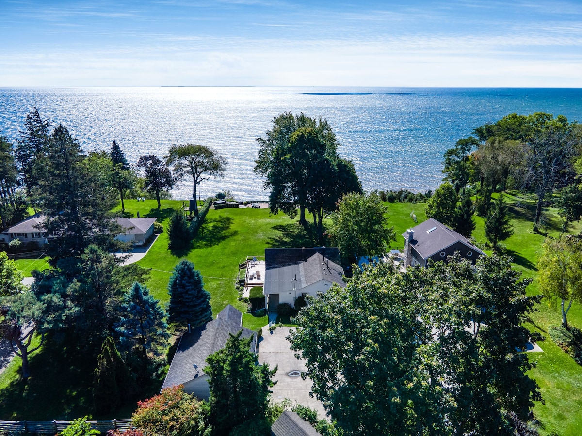 Serenity On The Bluff ~ Lakefront Home