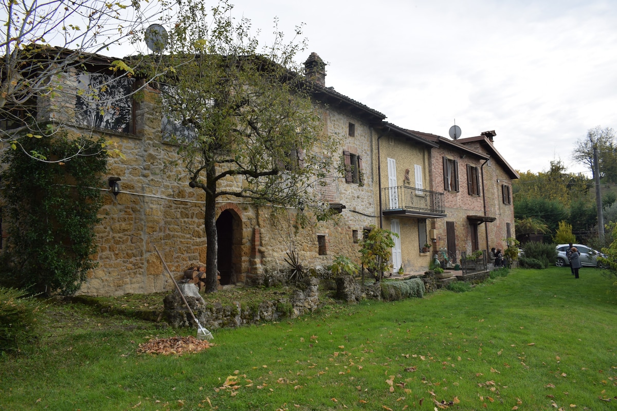 位于瓦勒达（ Val d 'Arda ）的被大自然环绕的法尼奥拉（ Fagnola ）豪宅