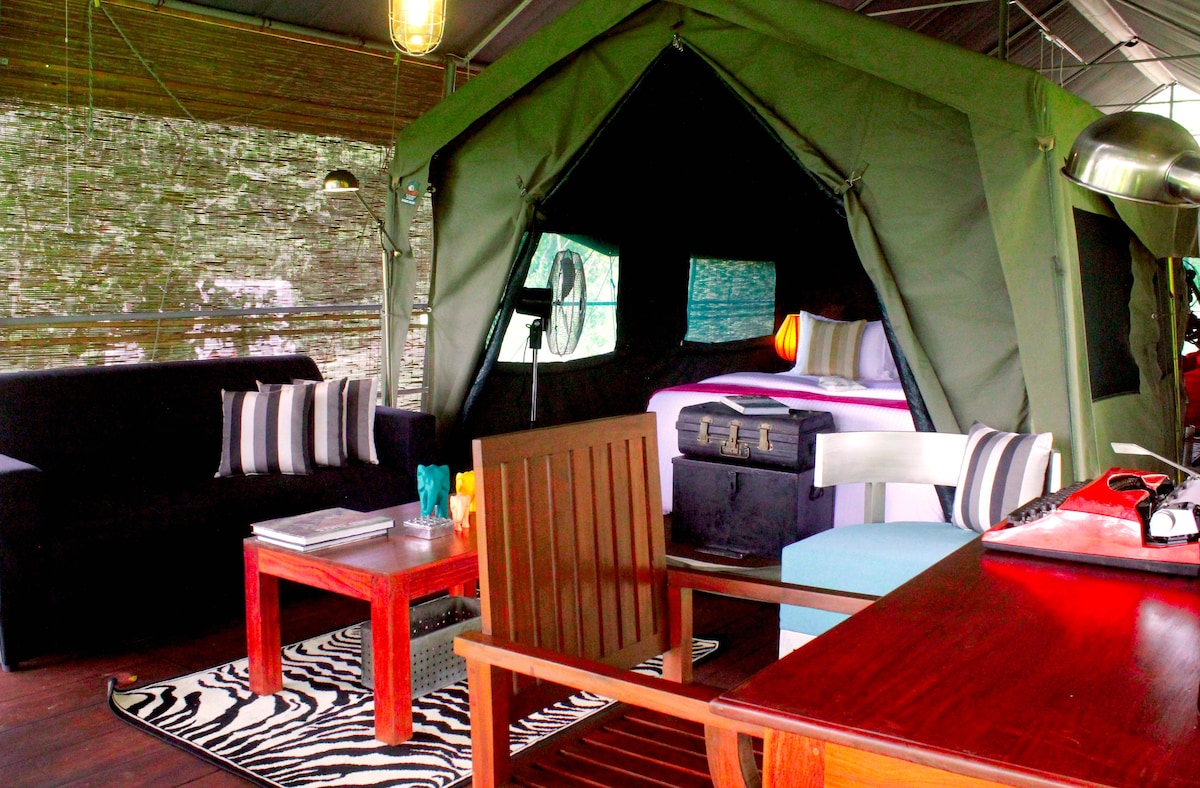 Mountain Top Glamping Suite with a Star Bed